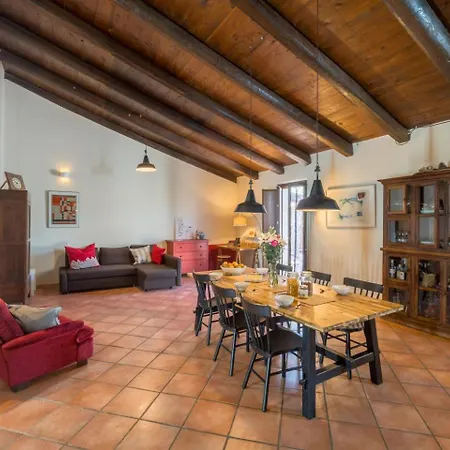 Semesterbostad Casa Castel Bagnolo